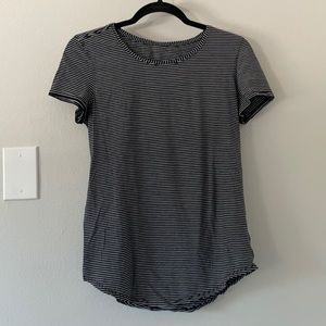 Lululemon - Boyfriend Short Sleeve - Size 6